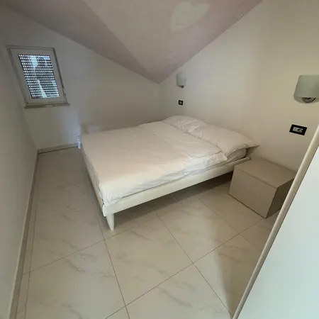 Funtana Appartements An Der 1 Reihe Vom Meer Exterior photo
