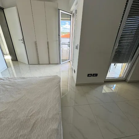 Funtana Appartements An Der 1 Reihe Vom Meer Exterior photo