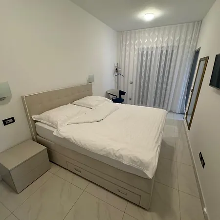 Funtana Appartements An Der 1 Reihe Vom Meer Exterior photo