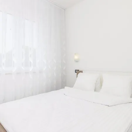Funtana Appartements An Der 1 Reihe Vom Meer Exterior photo